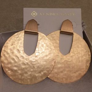 Kendra Scott Diane statement earrings in gold.